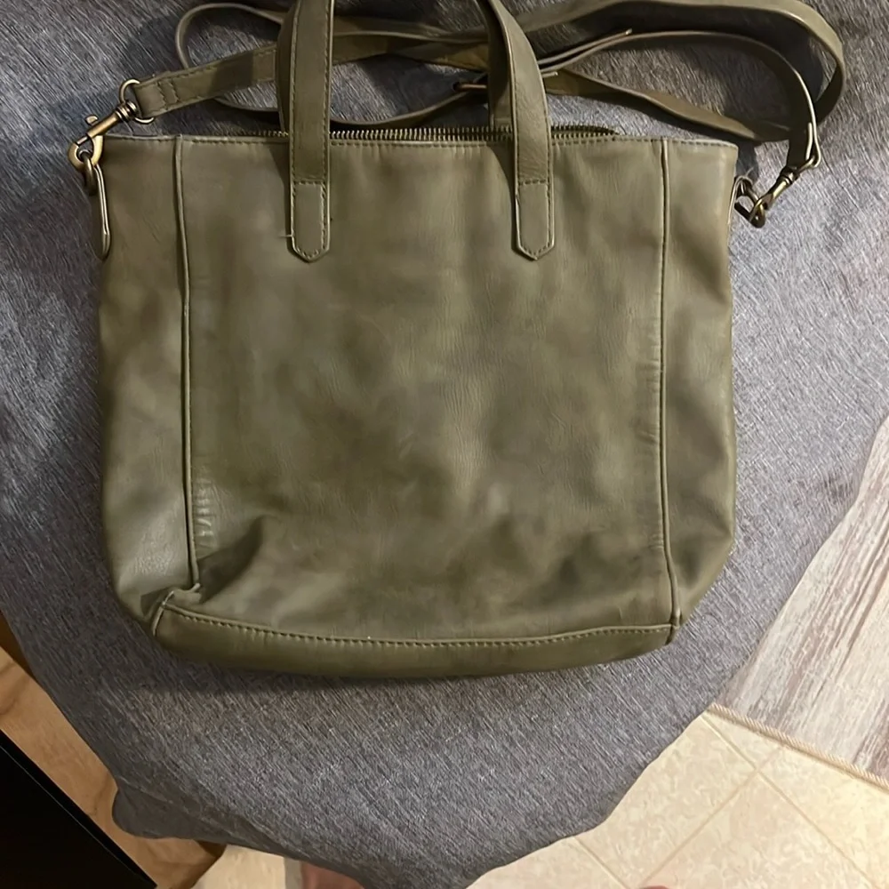 Universal Thread Olive Crossbody Bag - Picture 2 of 9